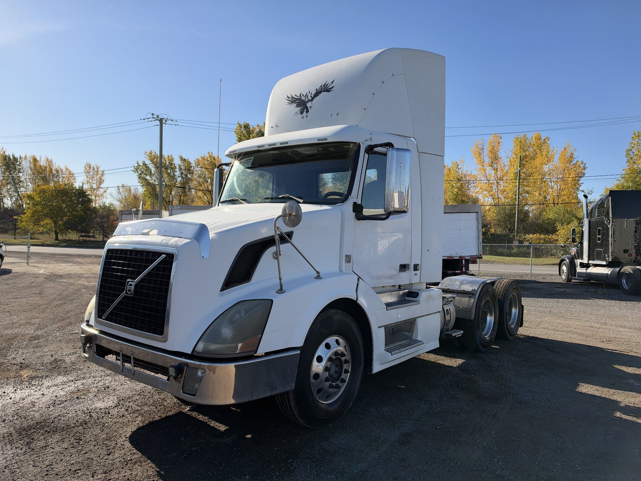 2009 Volvo VNL Day Cab