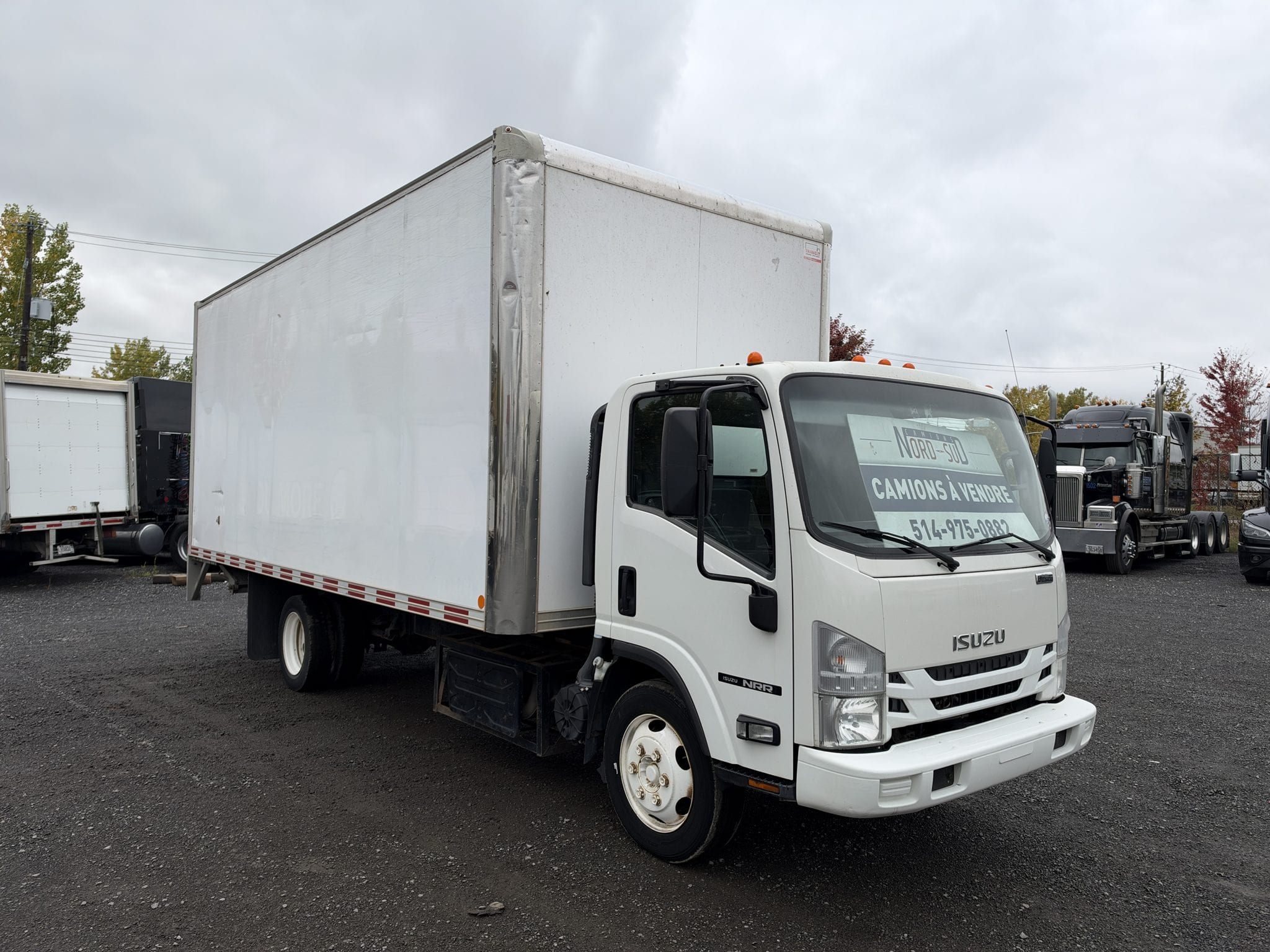 2020 Isuzu NRR Boîte 8 pi de haut, hayon, porte roll-up