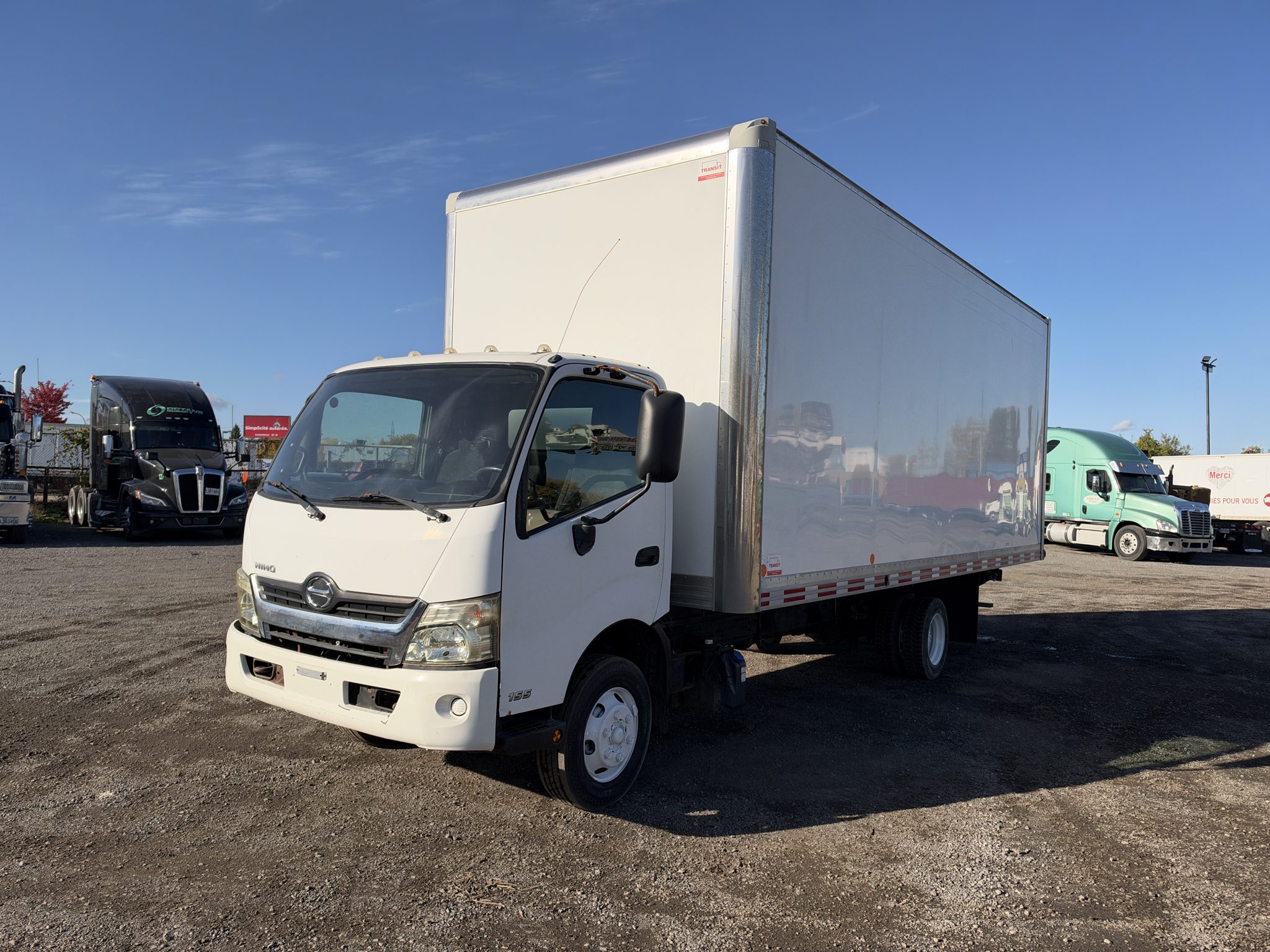 2019 Hino 155 Boîte 22 pieds avec porte de côté 1 sur 11